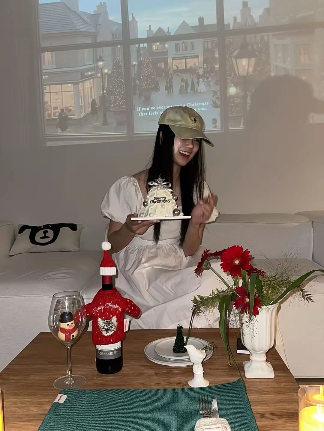 Photo by 사슴하우스🦌 집꾸미기 | 리빙 꿀템 on November 10, 2025. May be an image of fork, wine glass and text.