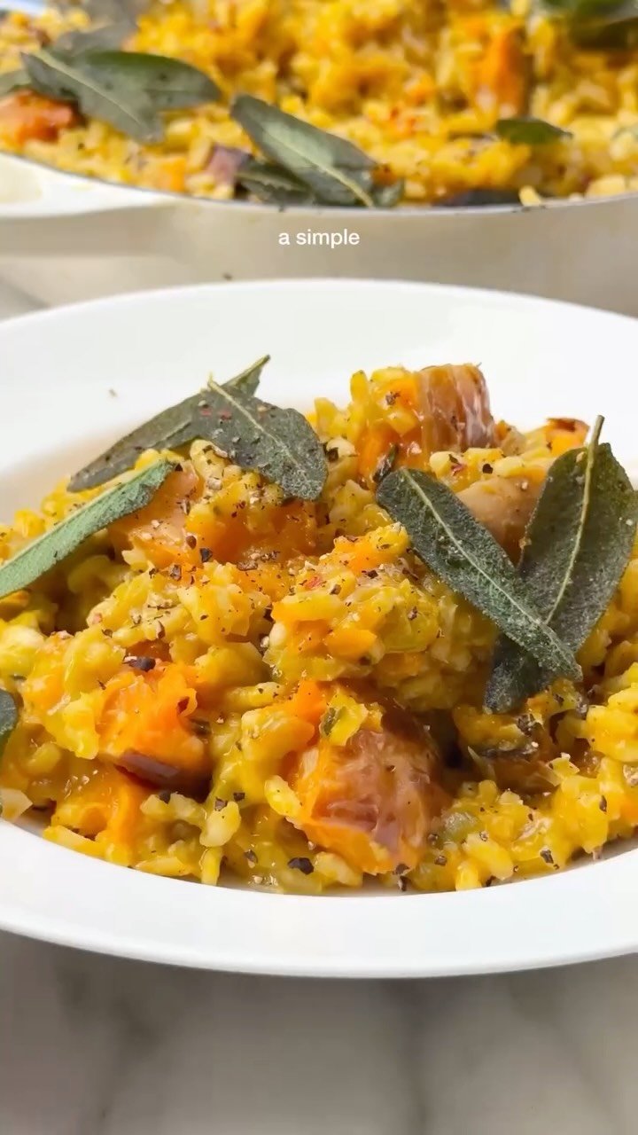deliciouslyella 게시물 이미지: Squash & Sage Risotto ✨ Recipe below!

The...