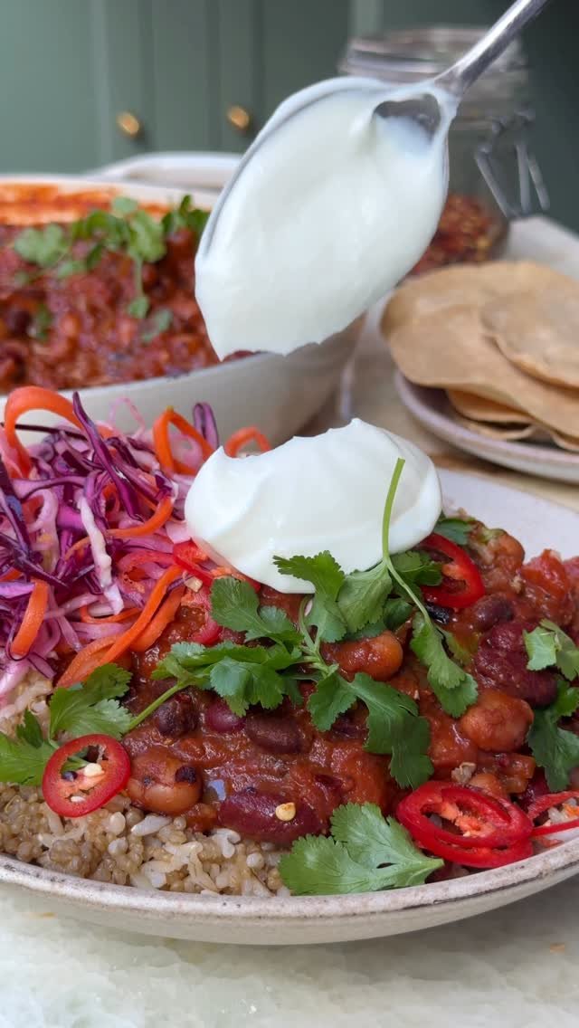 deliciouslyella 게시물 이미지: 🌶️Triple Bean Chilli🌶️

We’ve always loved...