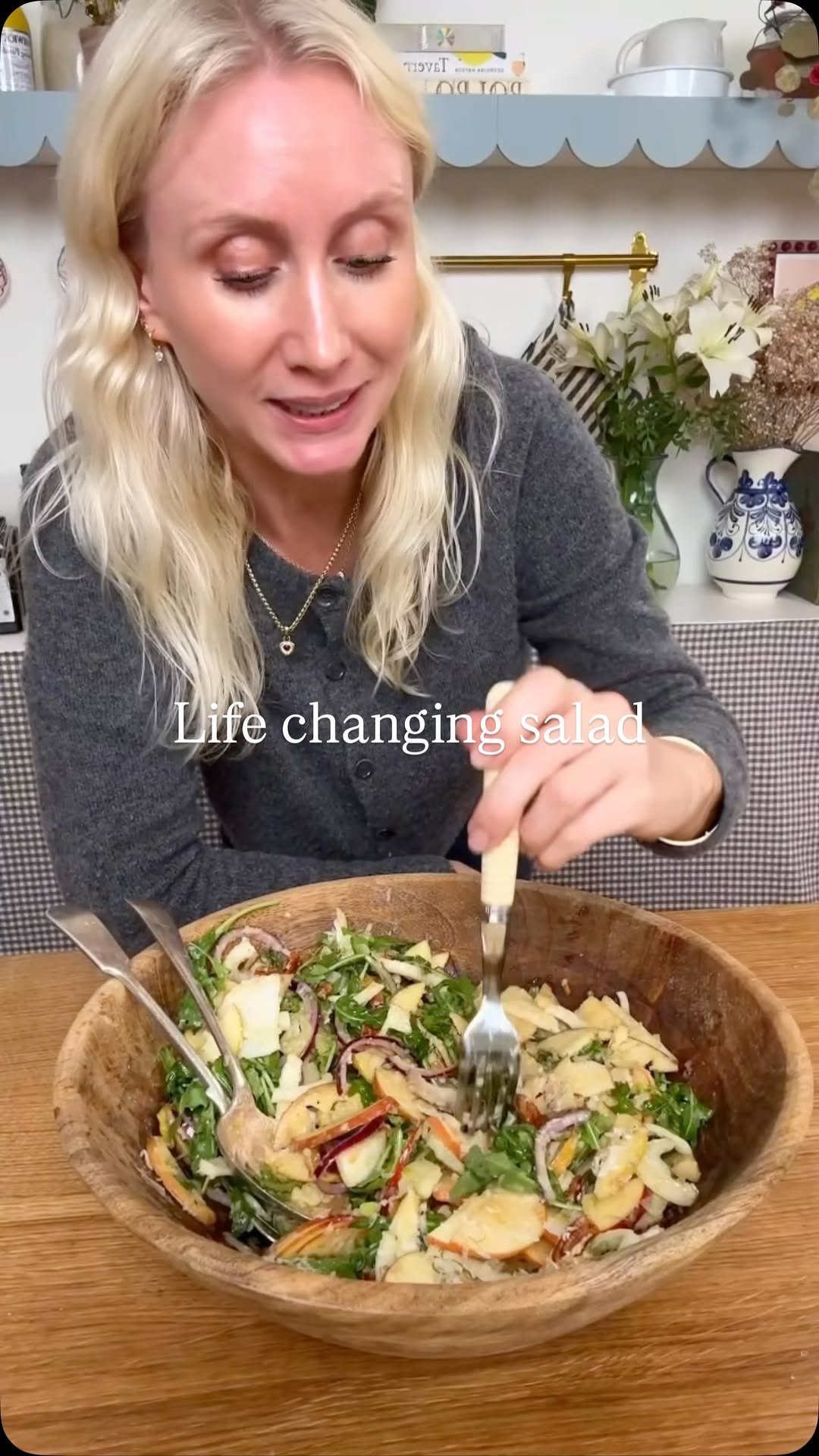 desertislanddishes 게시물 이미지: Like and save this recipe for the BEST salad -...
