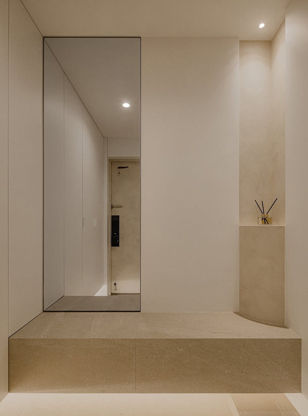 Photo by (주)디자인진작  DESIGN JINJAK on November 24, 2025. May be an image of sink, lighting, sliding door, indoors, hallway and text.