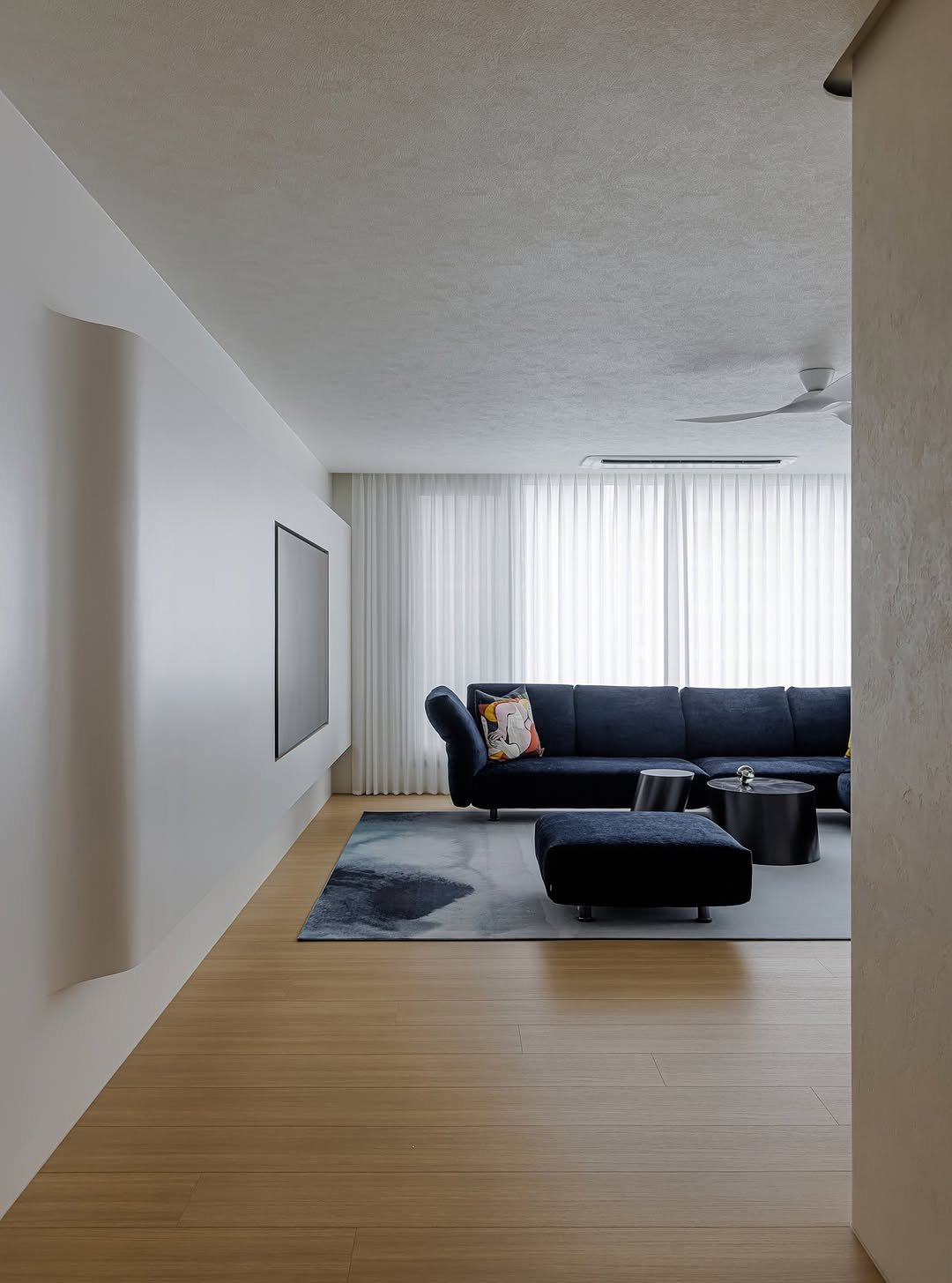 design_jinjak 게시물 이미지: _
정성껏 만든 결과물은 담백하다.

#강남인테리어#청담동인테리어

Place :...