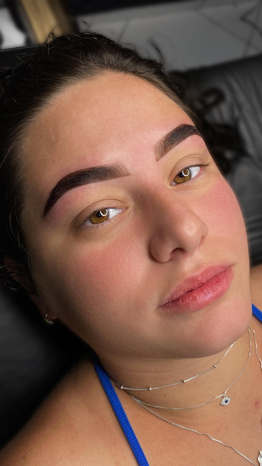 designer.ariiana 게시물 이미지: 🫡🔥
.
.
.
.
.
.
.
.
.
.
#sobrancelhas...