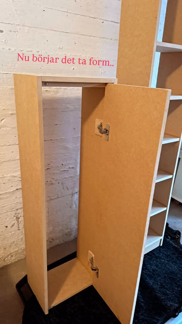 designhouse 게시물 이미지: Projekt hallmöbel klar och monterad 🔨🪚, nu...