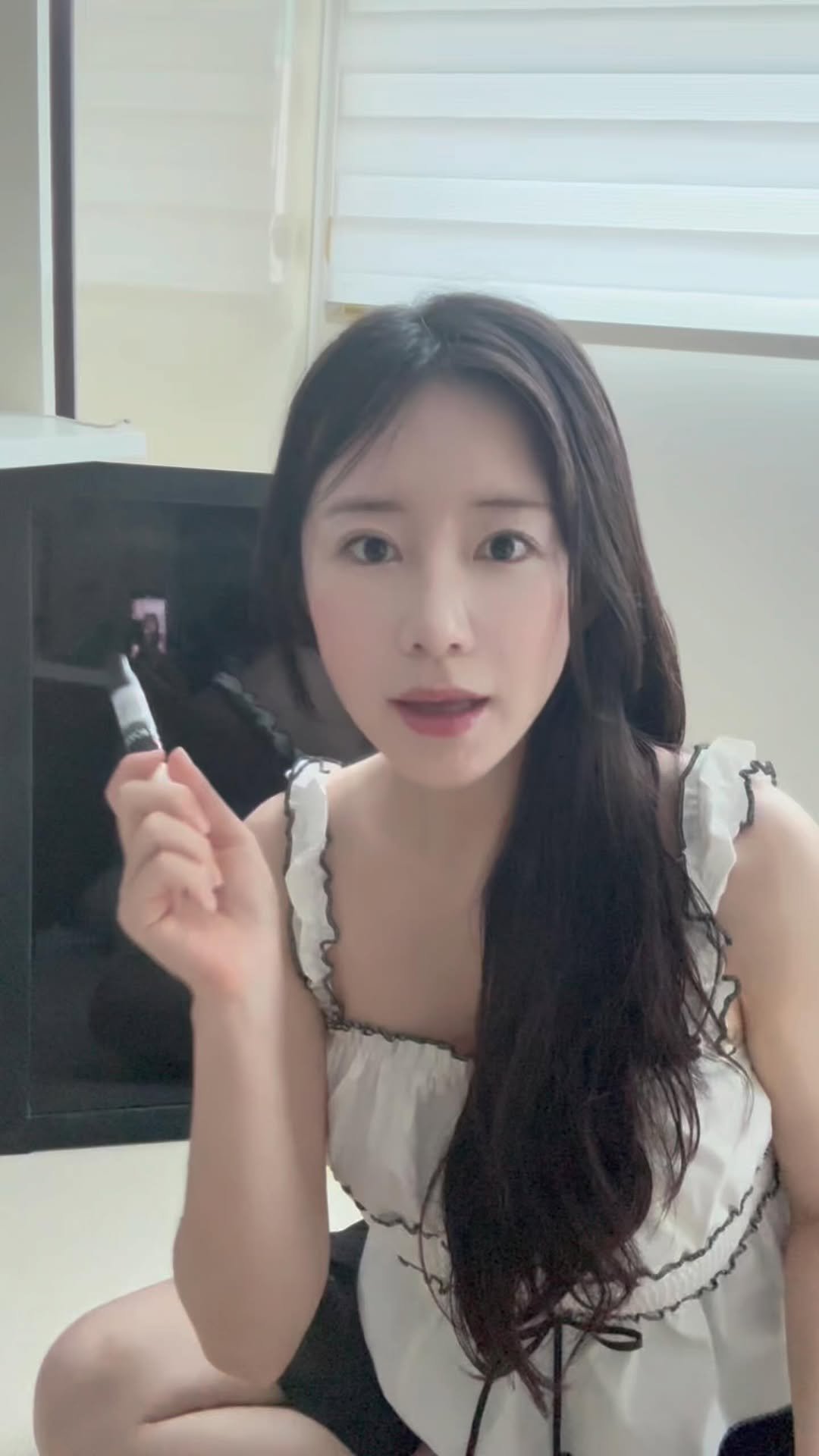 dewlike_this 게시물 이미지: 종아리가 예뻐지려면
걷는 방법을 바꿔야 하는데요 👀
매일 이완해도
종아리...