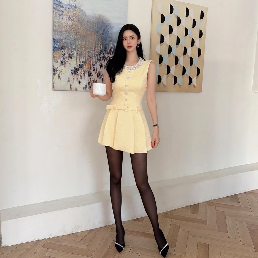 dgeneva___ 게시물 이미지: 병아리 같이 곱디 고운 원피쑤 🐣💛🐤
근데 벌써 2월이햐,,💆🏻‍♀️

#디제네바...