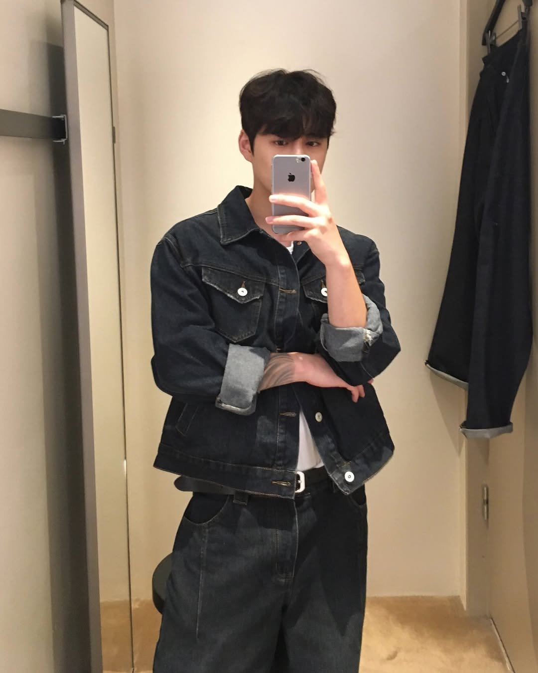 Photo by 도형, 디멘트 DMENT on September 14, 2025. May be an image of 1 person, jacket and text.