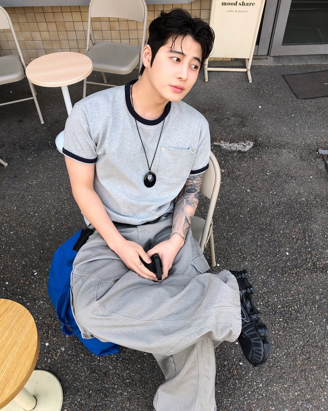 Photo by 도형, 디멘트 DMENT on April 08, 2026. May be an image of one or more people, sweatpants and text.