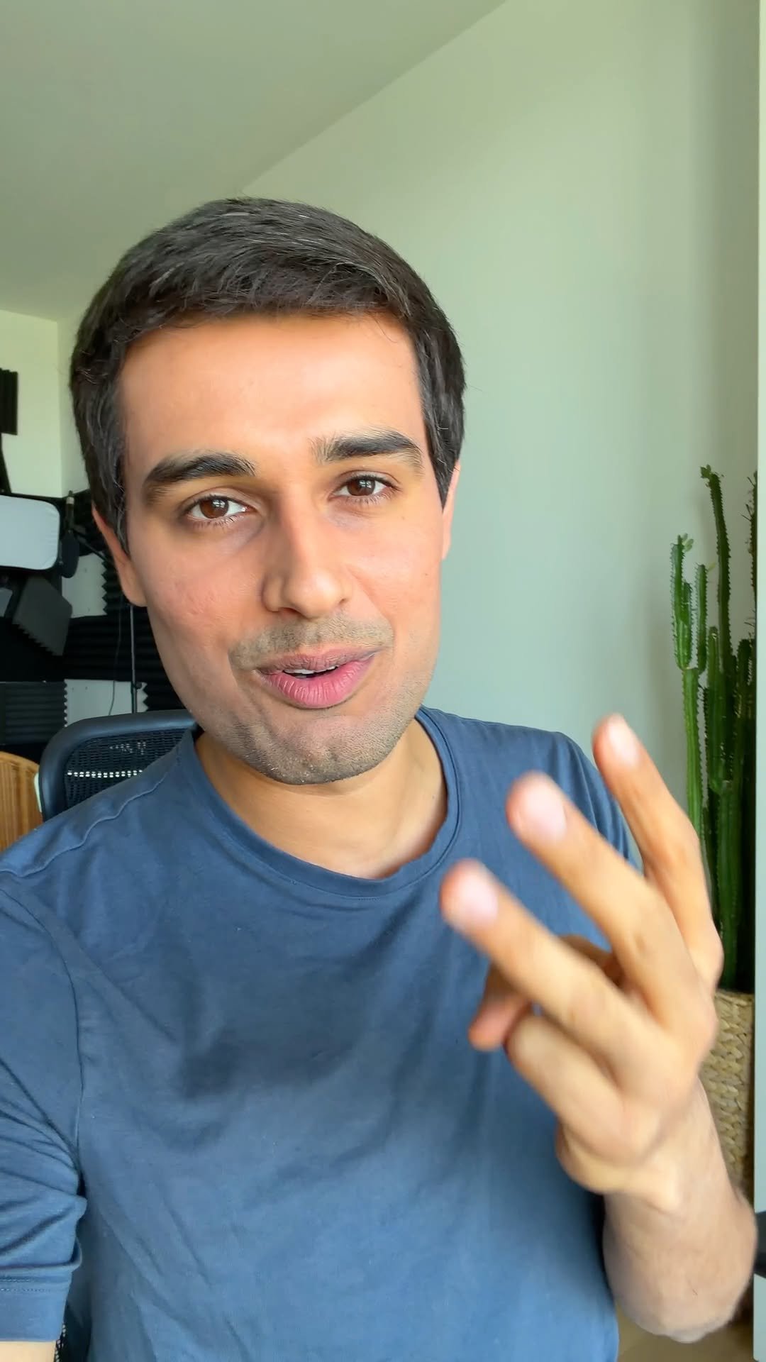 dhruvrathee 게시물 이미지: Raghav Chadha Buying FAKE Followers?? Here's the proof.