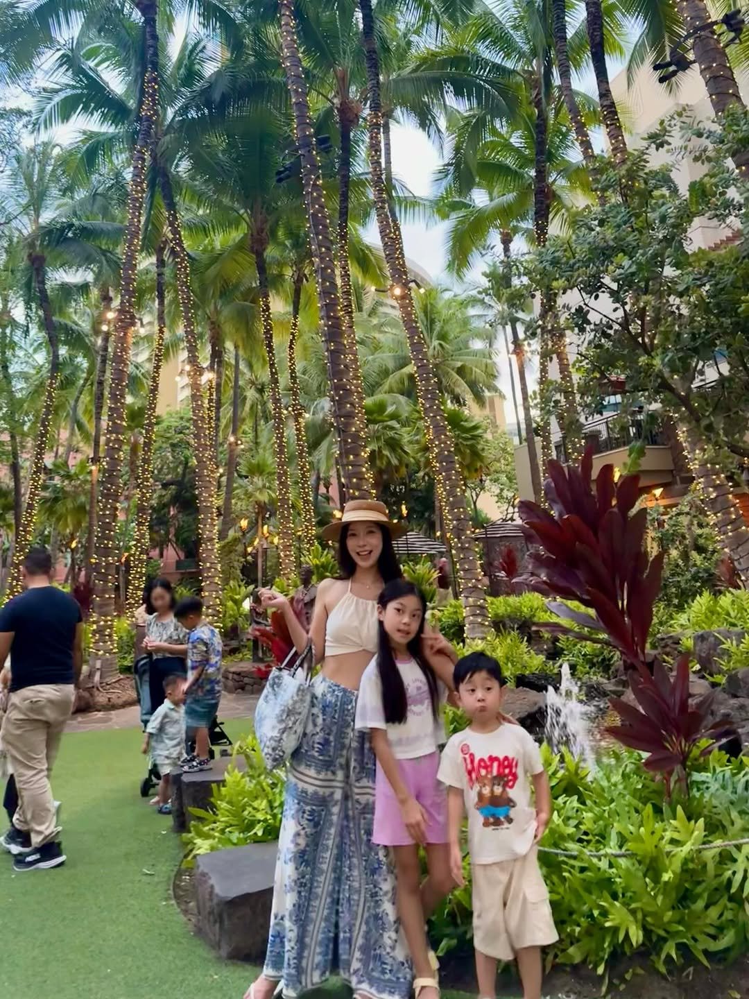 Photo by 다이애나 on January 28, 2026. May be an image of palm trees.