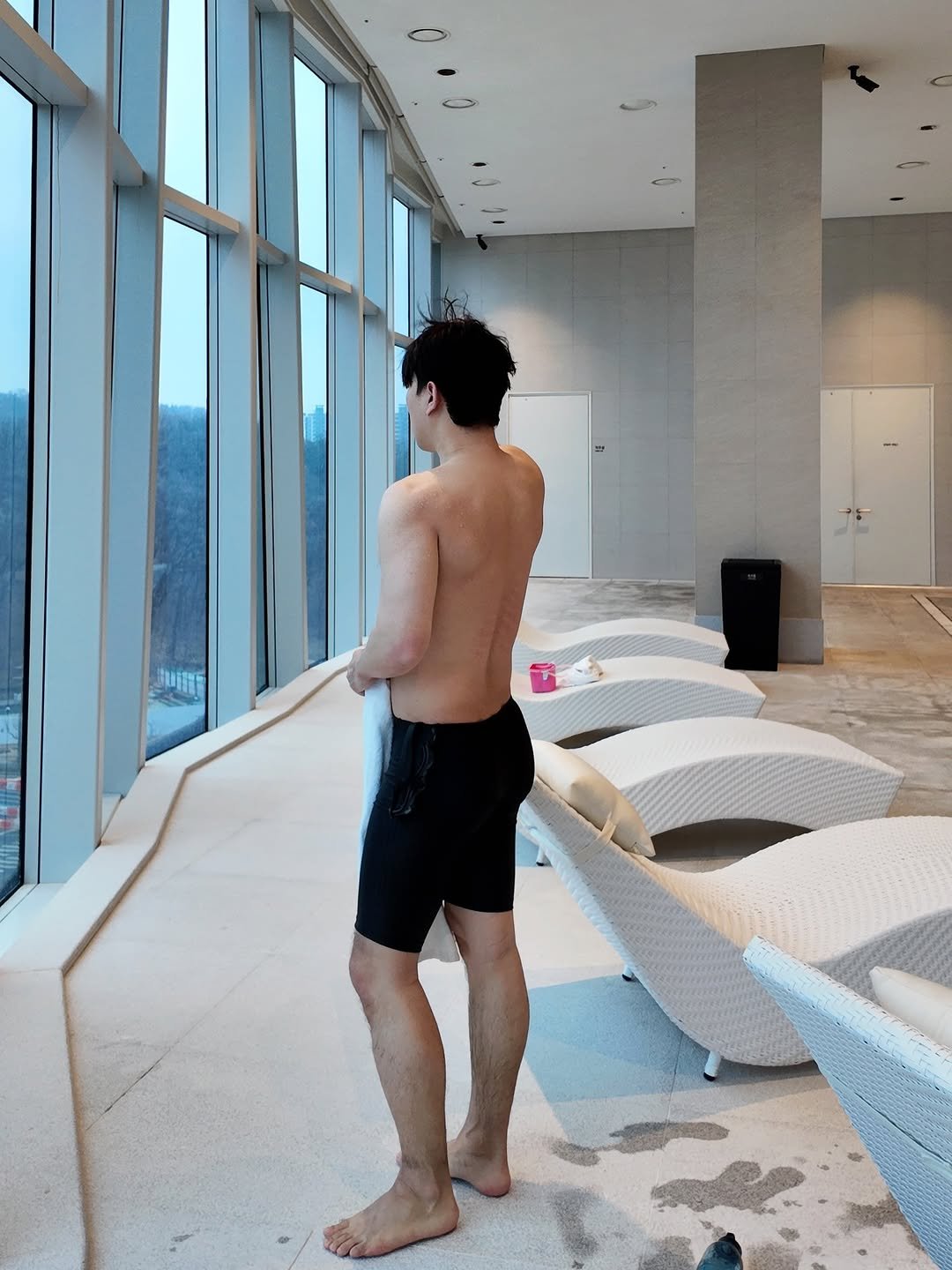 Photo by 운주디 | 정영훈 on December 27, 2025. May be an image of underwear, pool and text.