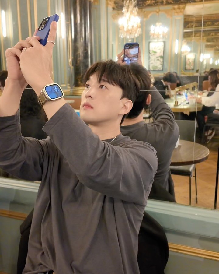 diary_oww 게시물 이미지: (2025.09.25) 여긴 어디일까요?🙌✨

지금 파리는 비도 추적추적오고 쌀쌀한...