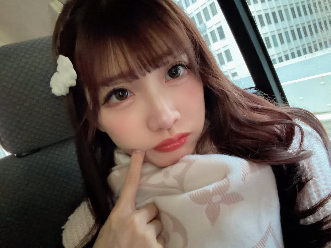 Photo by 💛中信兄弟啦啦隊🐘冼迪琦💛在台港人♡ on April 27, 2026. May be an image of one or more people, hair, parka and text.