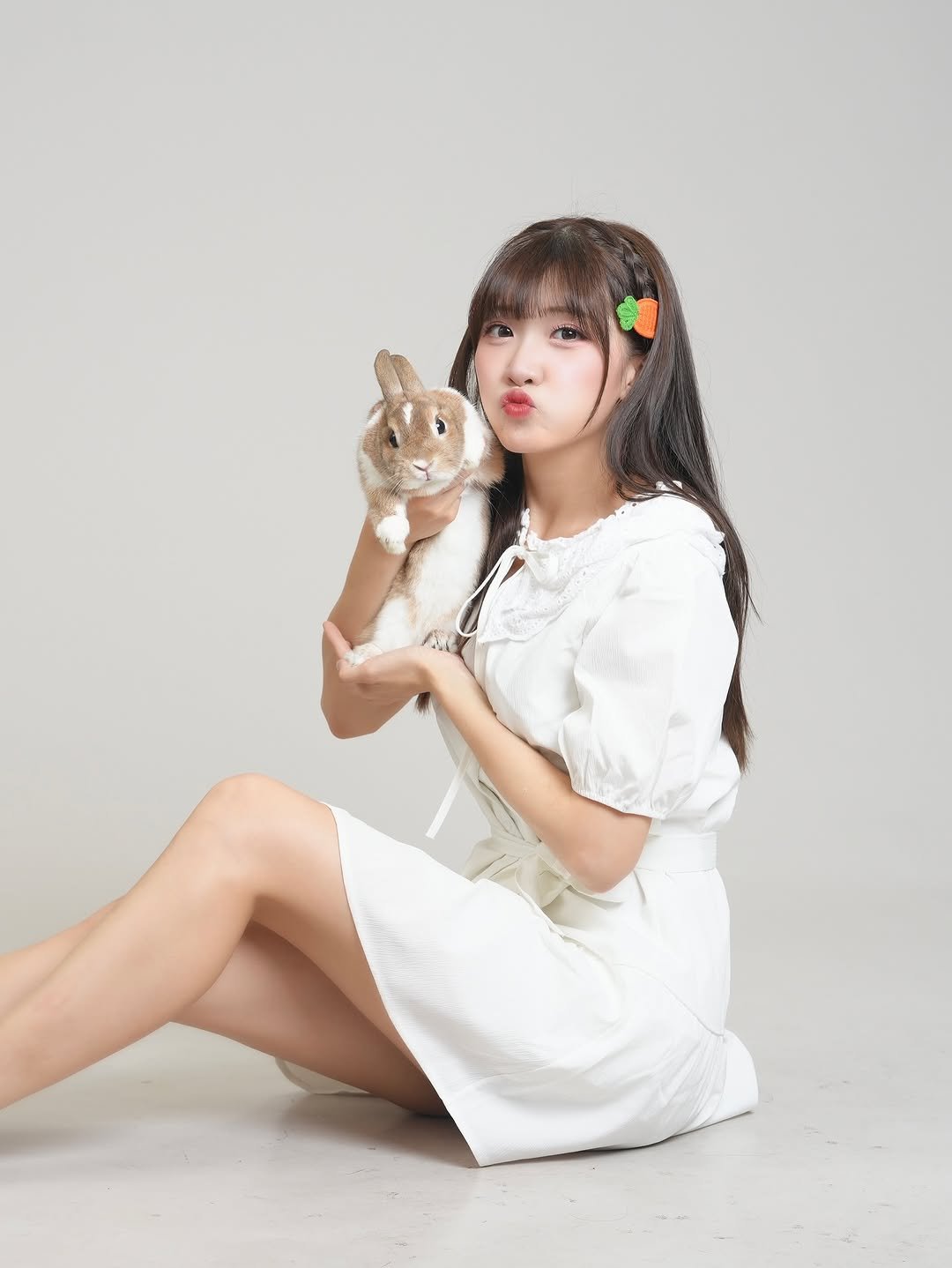 Photo by 冼迪琦 SIN TIK KEI Dickie on August 06, 2025. May be an image of 1 person, dress and text.
