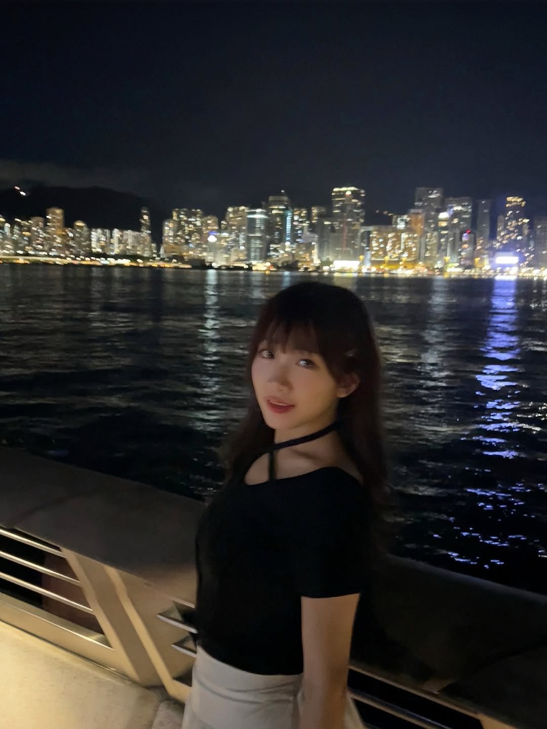 Photo by 冼迪琦 SIN TIK KEI Dickie on September 14, 2025. May be an image of 1 person and Victoria Peak.