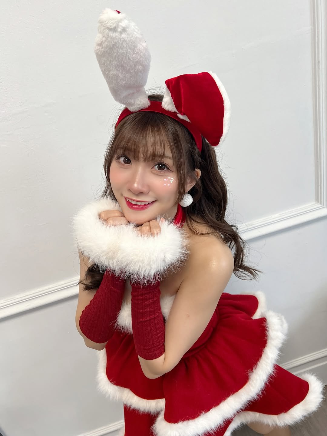 Photo by 💛中信兄弟啦啦隊🐘冼迪琦💛在台港人♡ on December 24, 2025. May be an image of one or more people, hair, costume and text.