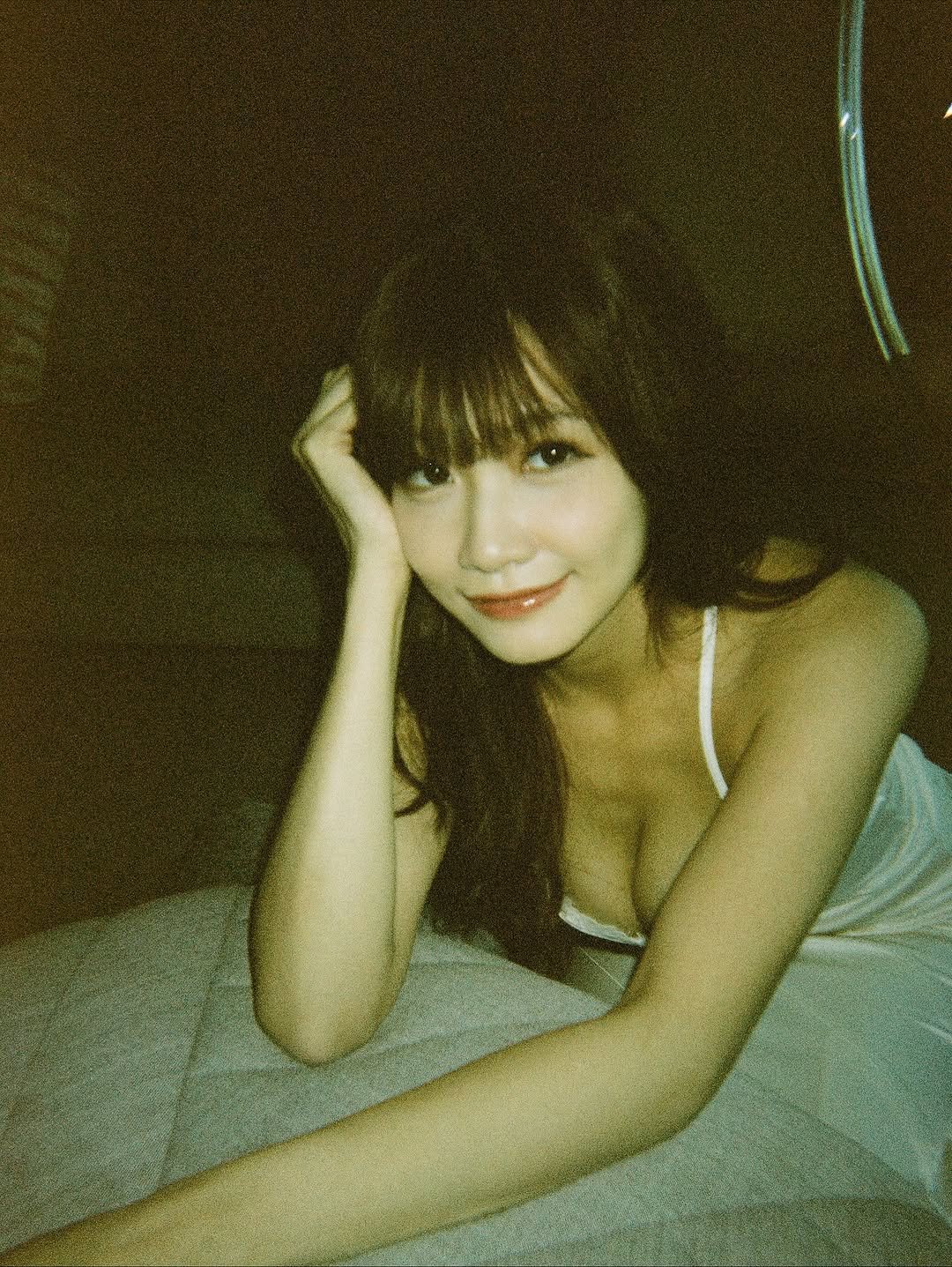 Photo by 💛中信兄弟啦啦隊🐘冼迪琦💛在台港人♡ on November 06, 2025. May be an image of one or more people, bangs and slip.