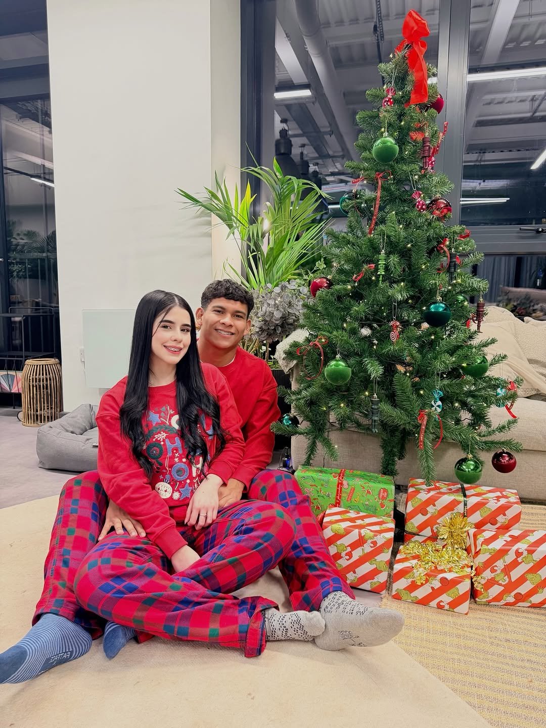 diego.leon04 게시물 이미지: Feliz Navidad, juntitos siempre mi amor..
Que...