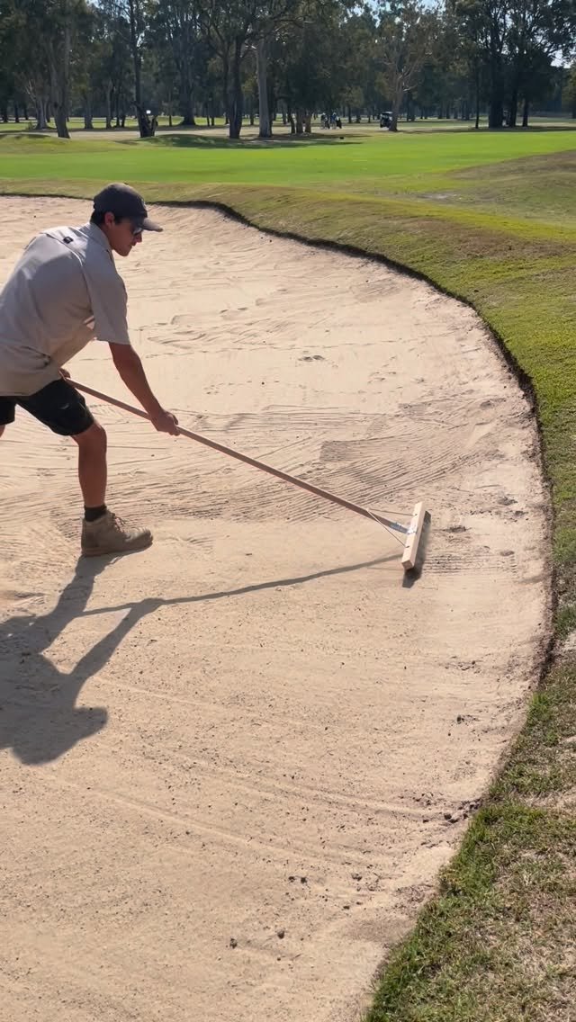 dint.golf.solutions 게시물 이미지: Bunker faces like glass 🤤