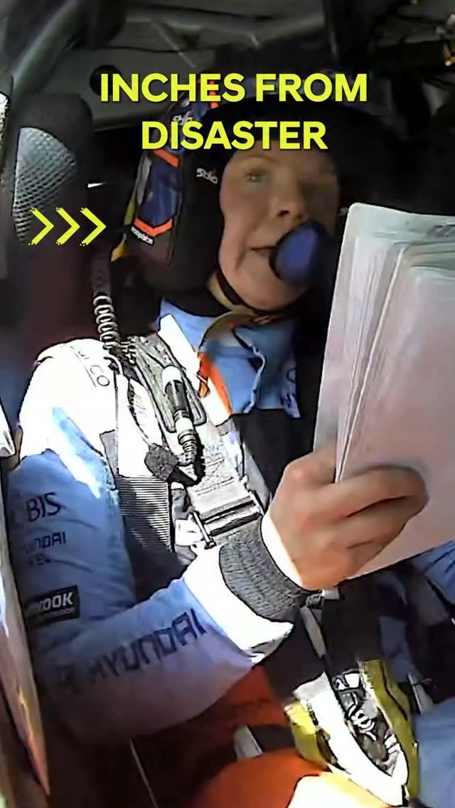dirtfishrally 게시물 이미지: 😱 HOW CLOSE WAS THAT?!

Esapekka and Enni...