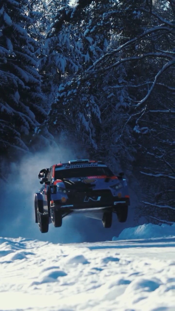 dirtfishrally 게시물 이미지: Absolute madness on ice. ❄️
Super Sick Edit...