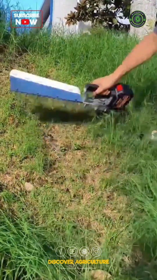 discoveragriculture 게시물 이미지: Introducing the Amazing Grass Harvesting Hedge...