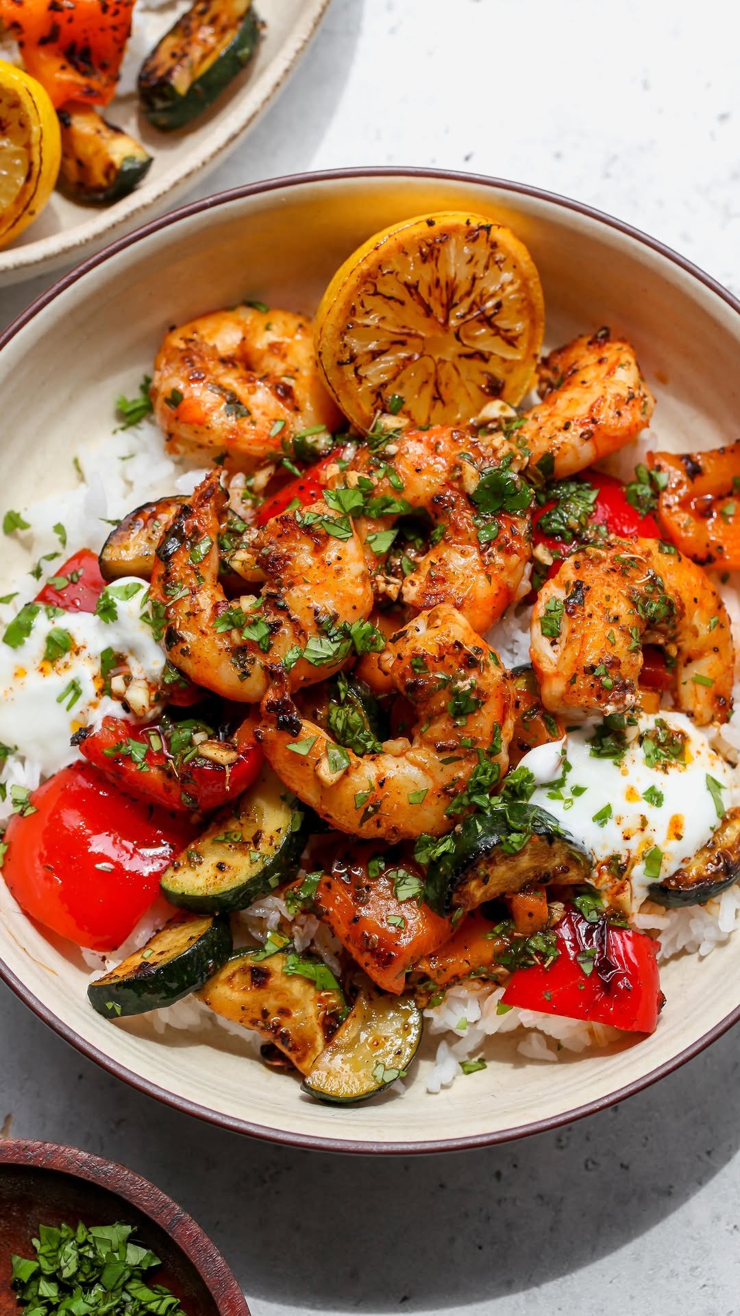 dishingouthealth 게시물 이미지: Greek-Inspired Shrimp Bowls with a punchy...