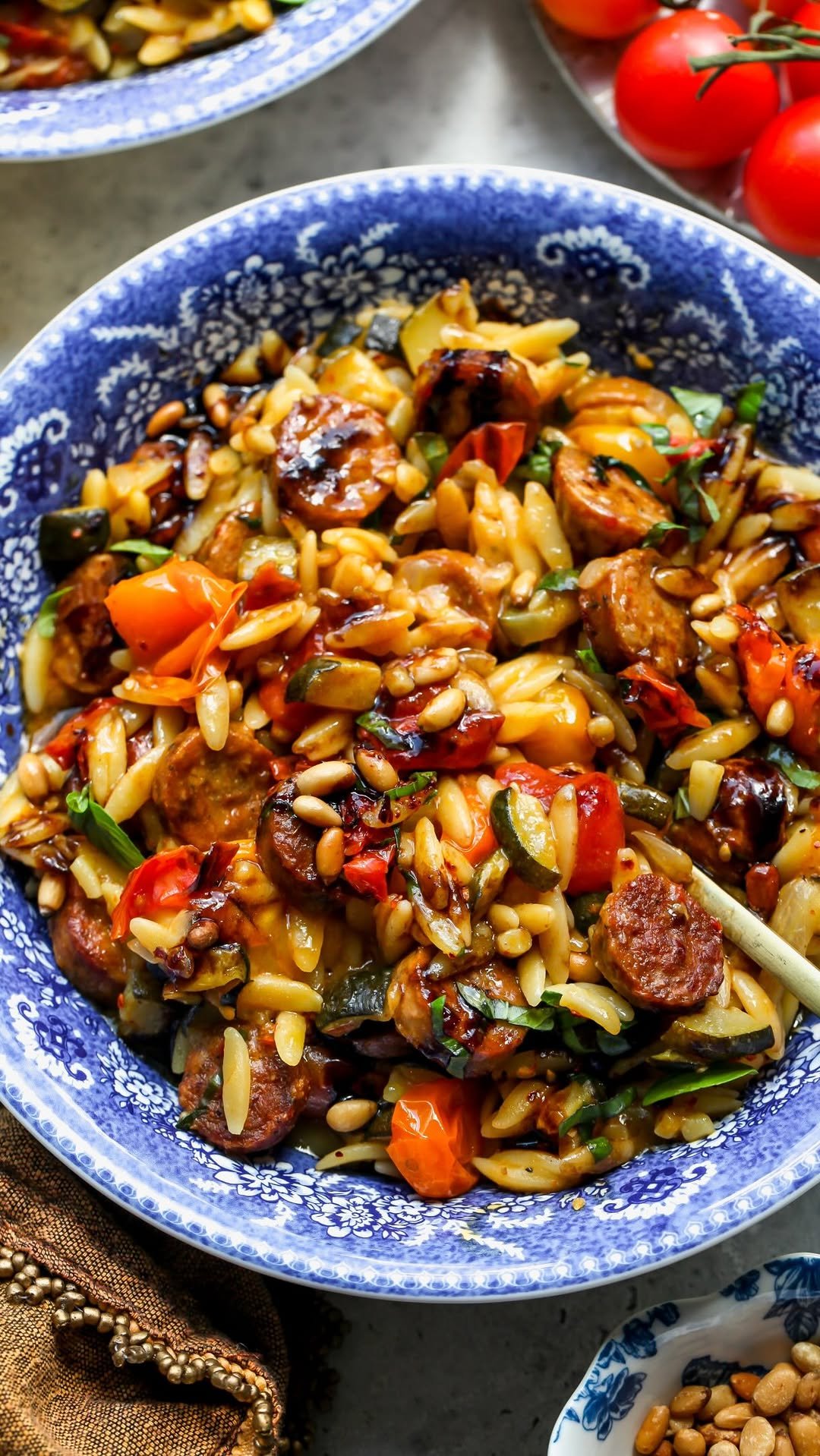 dishingouthealth 게시물 이미지: One Pan Chicken Sausage Orzo with burst...