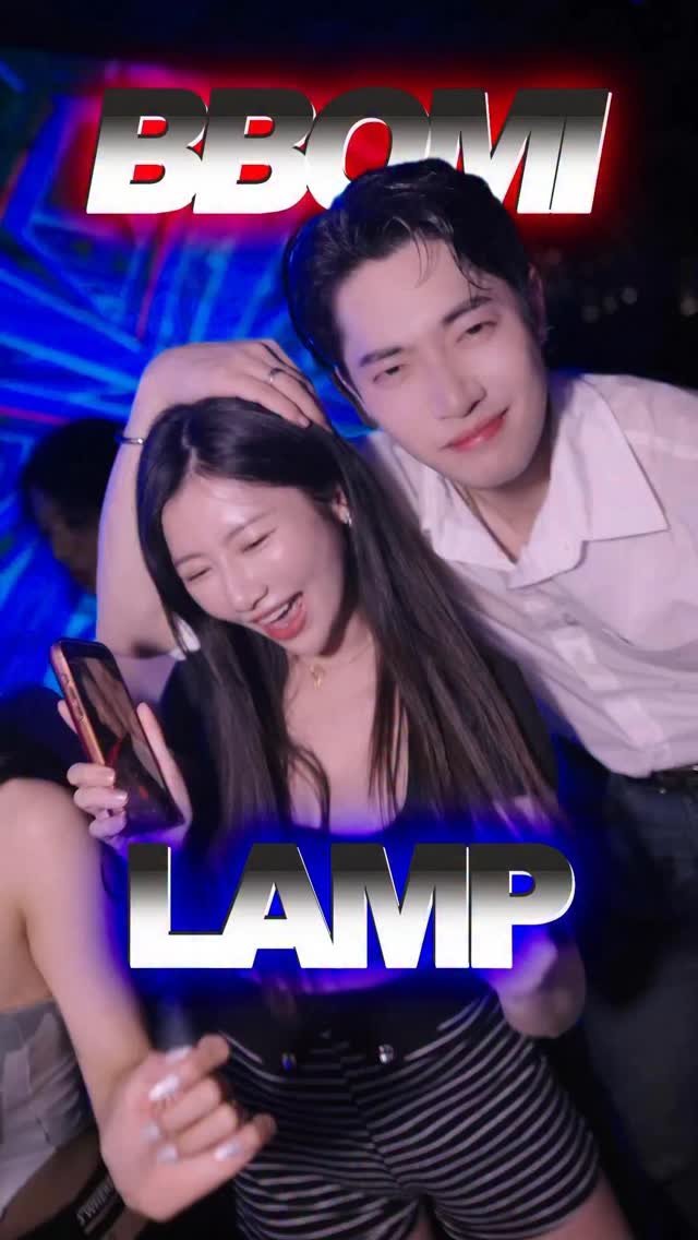 dj_bbomi 게시물 이미지: .
是的，藍編從來沒看過她們
她們真的沒有在跑夜店🤞🏻

還是你們願意相信藍編是秦始皇？

（...