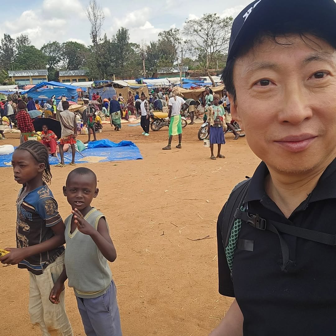 Photo by 박명수(G-park) on February 26, 2026. May be an image of child and text.