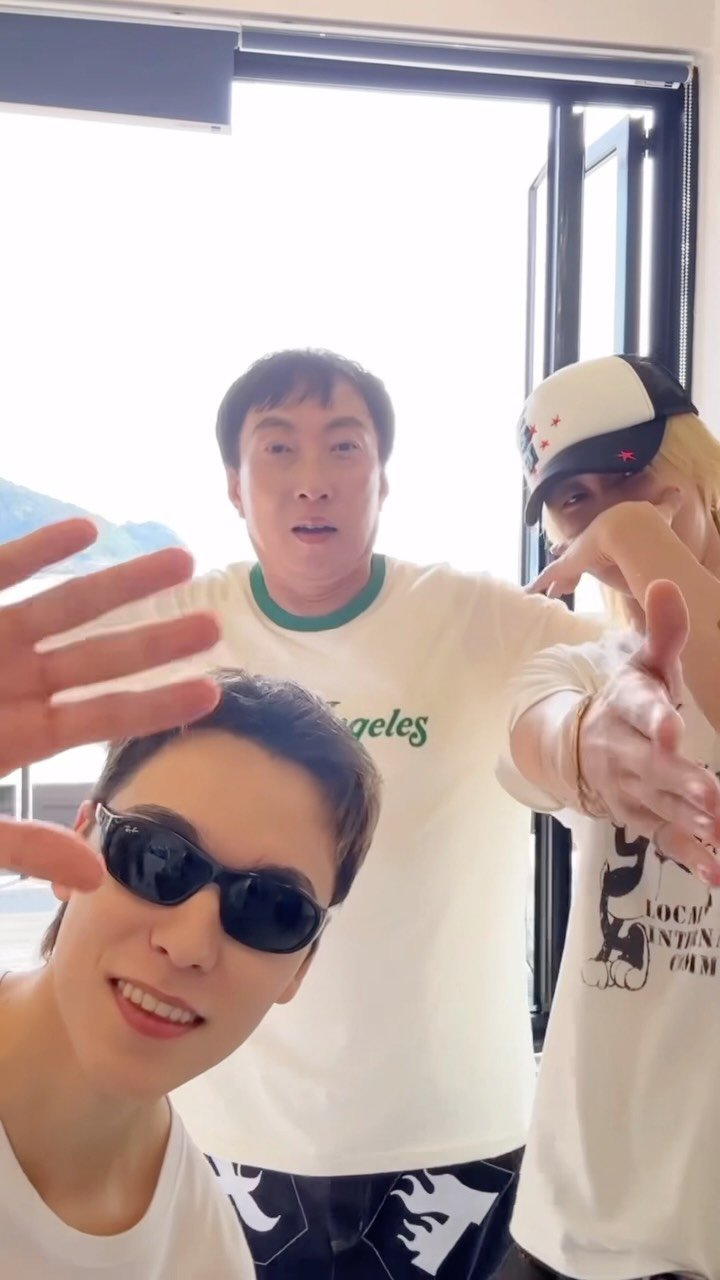 dj_gpark 게시물 이미지: 디에잇 버논 그리고 박명수
할명수 유닛 렛츠고 렛츠고 렛츠고 컴온🔥

6월...
