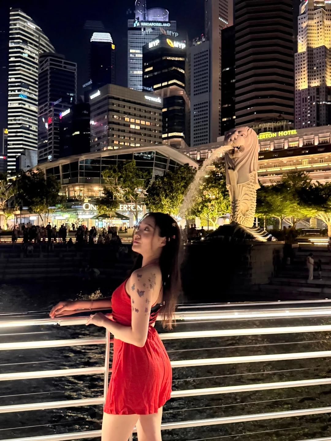 Photo shared by DJ Uni 최유정 on April 18, 2026 tagging @visit_singaporekor. May be an image of text.