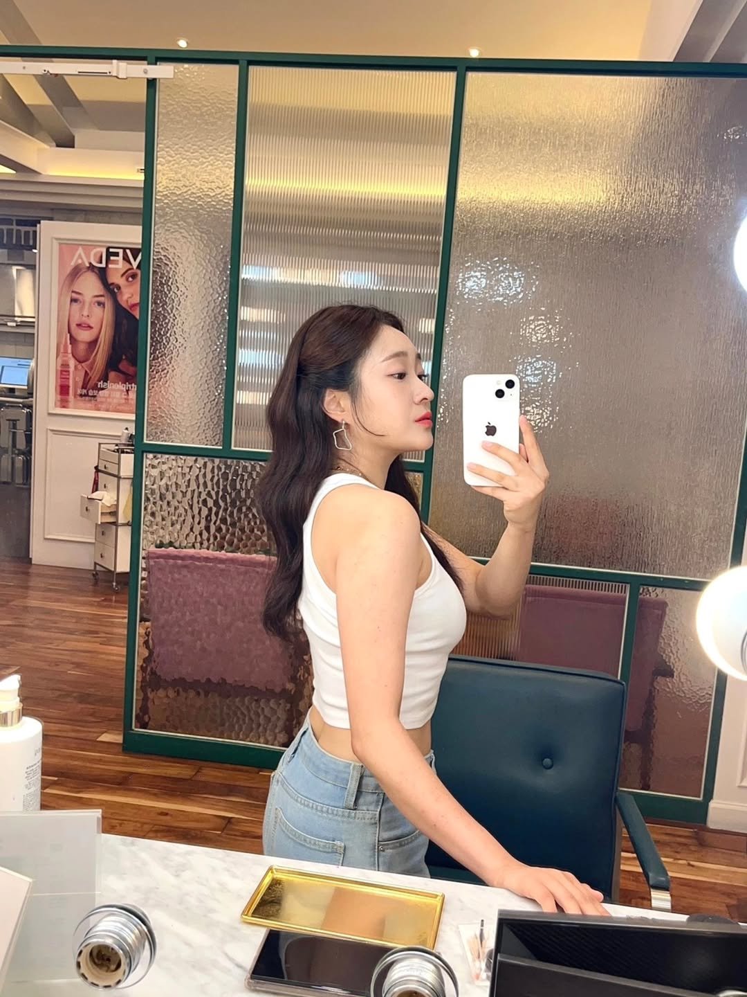 Photo shared by DJ Uni 최유정 on August 14, 2025 tagging @foresta.black, and @superinfluencerawards_official. May be a selfie of 3 people, hair, makeup, mirror and text that says 'AEY'.