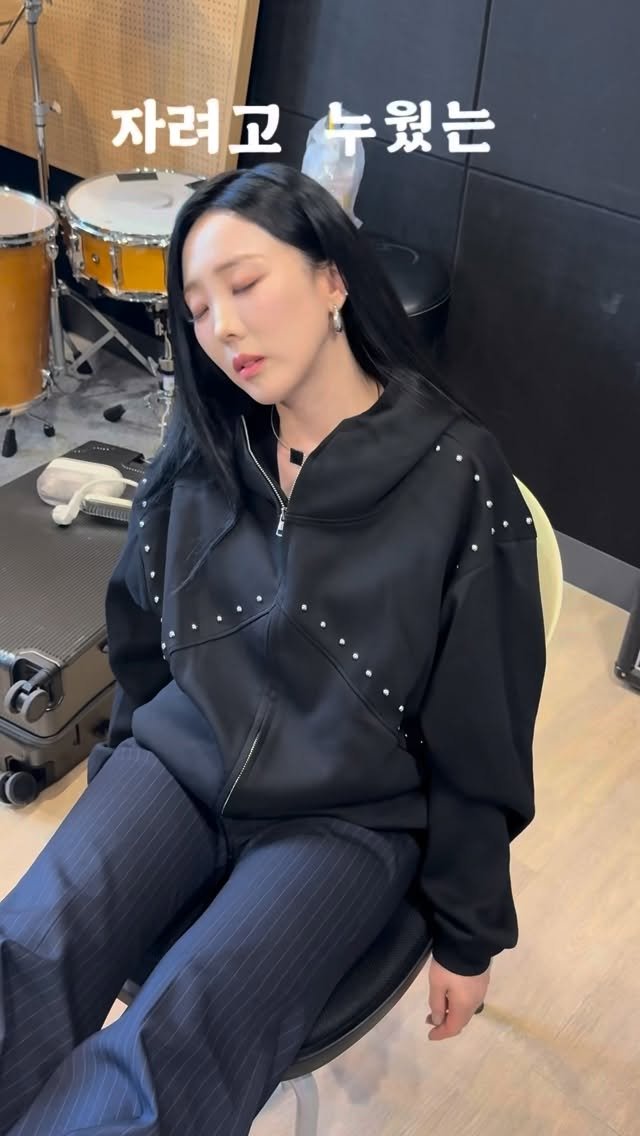 dlqhfka0217 게시물 이미지: #자려고누웠는데갑자기 ~ 🎵