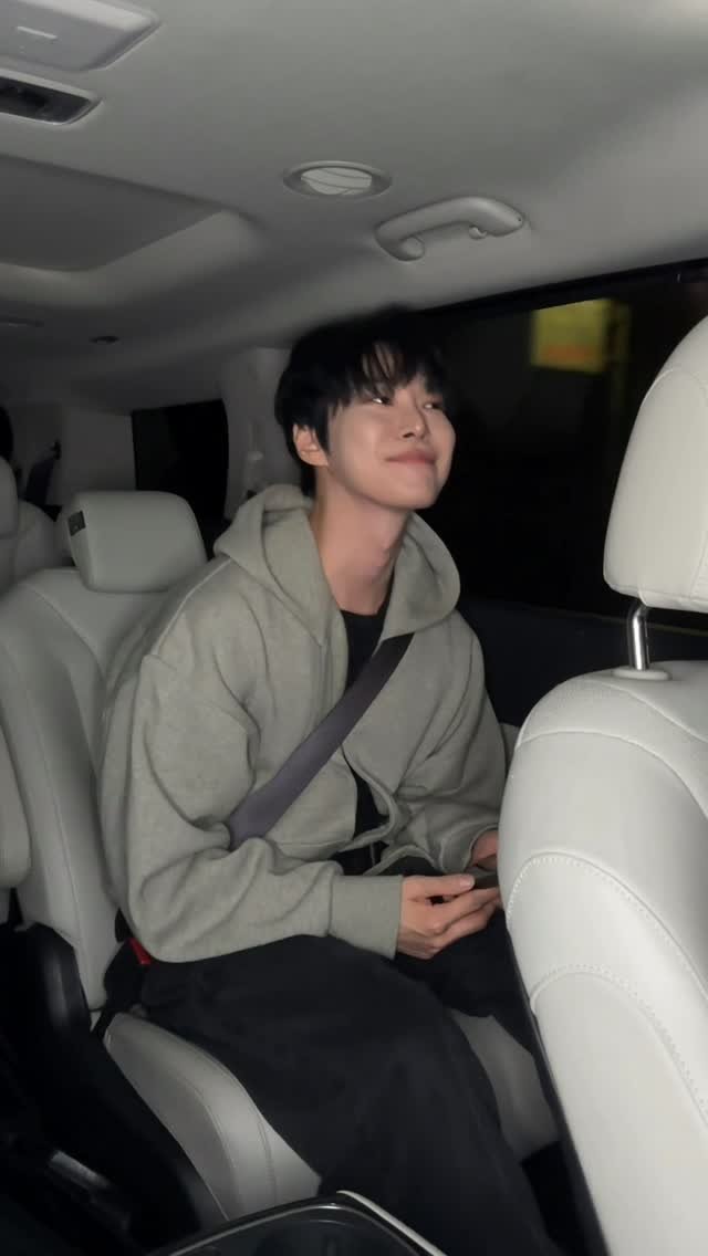 do0_nct 게시물 이미지: 제가요… 그냥 이 노래를 너무 좋아해서요…
챌린지 그런거 아니구요… 애국가 부르고...