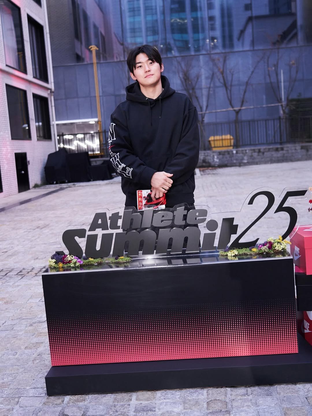 do_0000 게시물 이미지: 망가진 날들 속에서도 웃을 줄은 알았다.
바25 ㅃㄹ와26