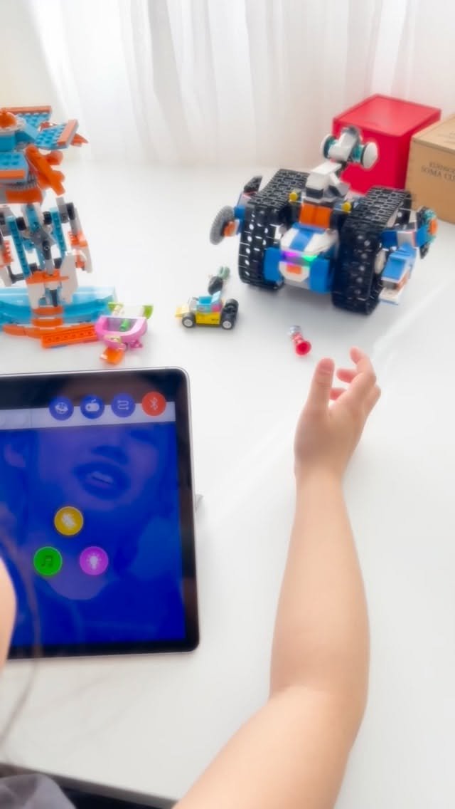 dobry_mama 게시물 이미지: 여러분, 기다리셨던 아피토 코딩로봇 공구 드디어 오늘 오픈했어요! 🎁

어린이날...