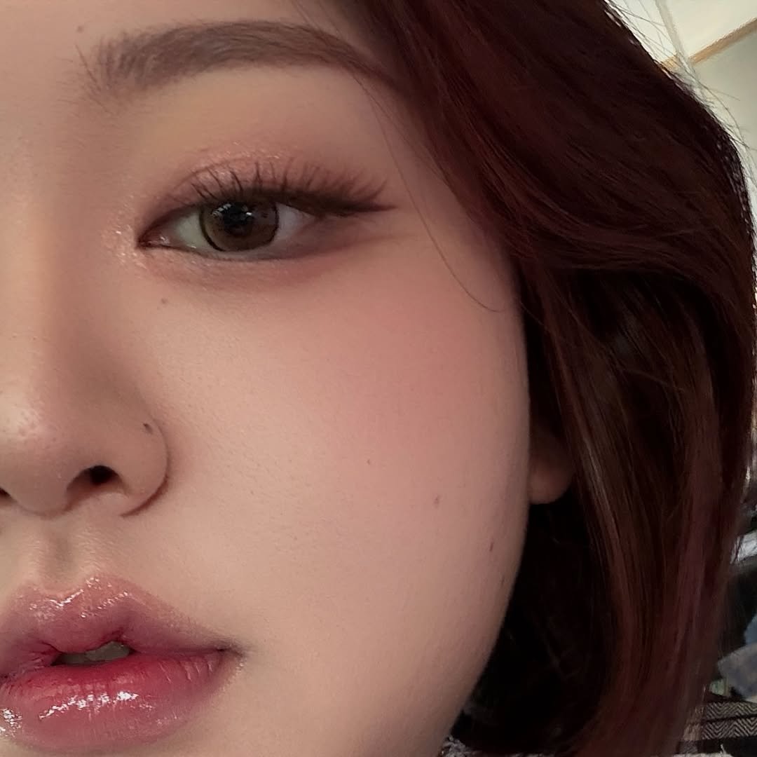 dod0ng1 게시물 이미지: 꼭 집에서 화장 예쁘게 한 날엔 약속이 없드라 

#메이크업 #makeup...