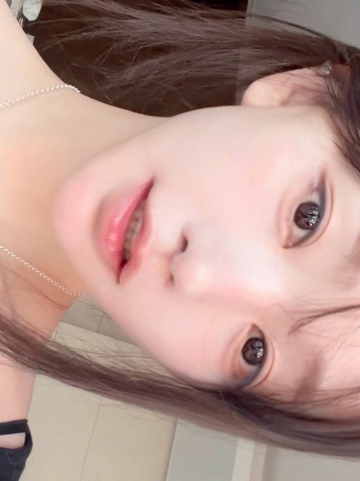 dodo_baby 게시물 이미지: 오늘 디엠이 너모 많이오는데,,,,
디엠이 많이와서 안보내져요…….
궁굼한거 댓글로...