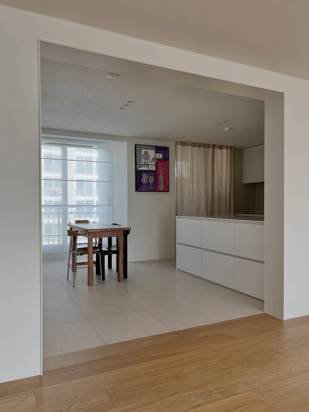 Photo shared by 도둥이네 on February 20, 2026 tagging @opengallery.co.kr. May be an image of indoors, sliding door and text.