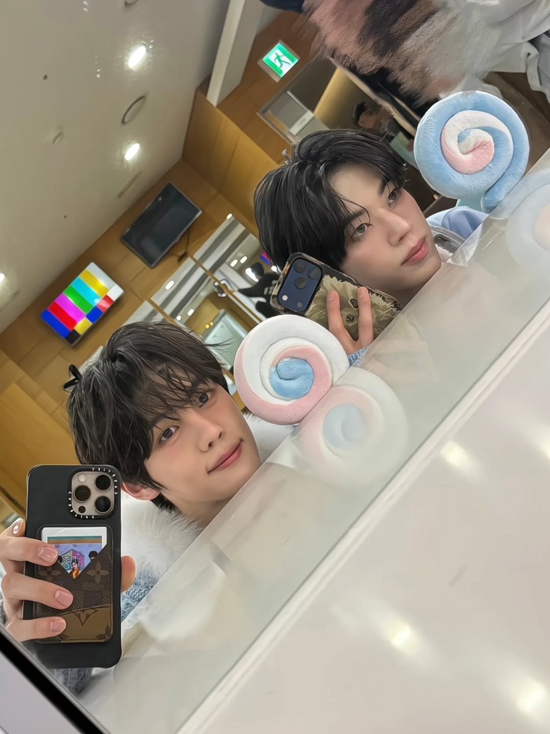 Photo shared by ZEROBASEONE KIM GYUVIN 김규빈 on March 21, 2026 tagging @ndouble__gyuvin, and @dohoon.tws_. May be an image of one or more people, hair, mirror and text that says 'X'.