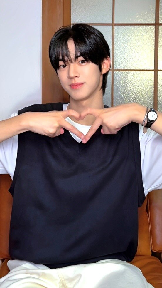 dohoon.tws_ 게시물 이미지: 今日から #はじめまして 👋

#DOHOON #도훈
#TWS #투어스 #247WithUs