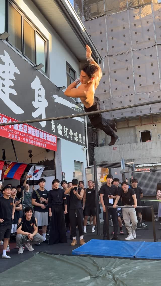 dohyun_streetworkout 게시물 이미지: 고인물이 실수했을 때 생기는 일 ㄷㄷ😱
#실수 #고인물 #calisthenics...