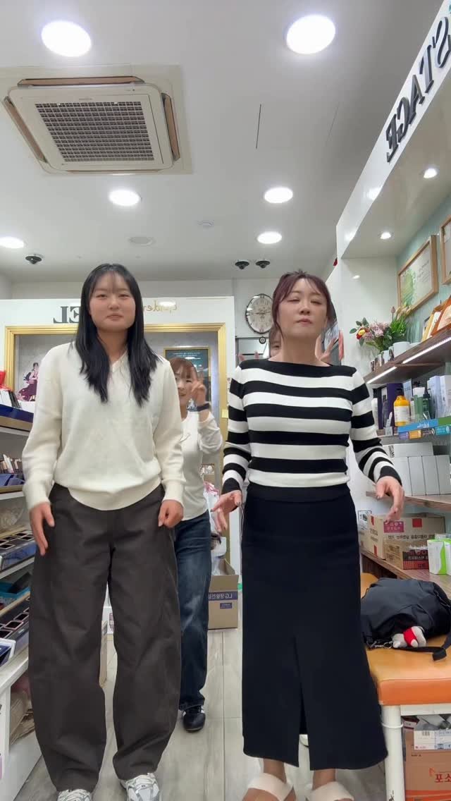 dongcansong 게시물 이미지: 즐거운 주말이다! 😂😂 팬친구들과 꿍따리