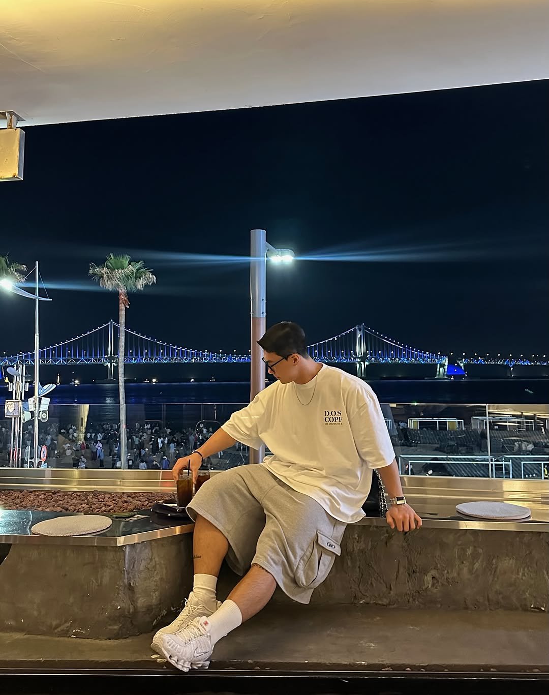 donggyunkimm_ 게시물 이미지: 5월의 밤 🪵