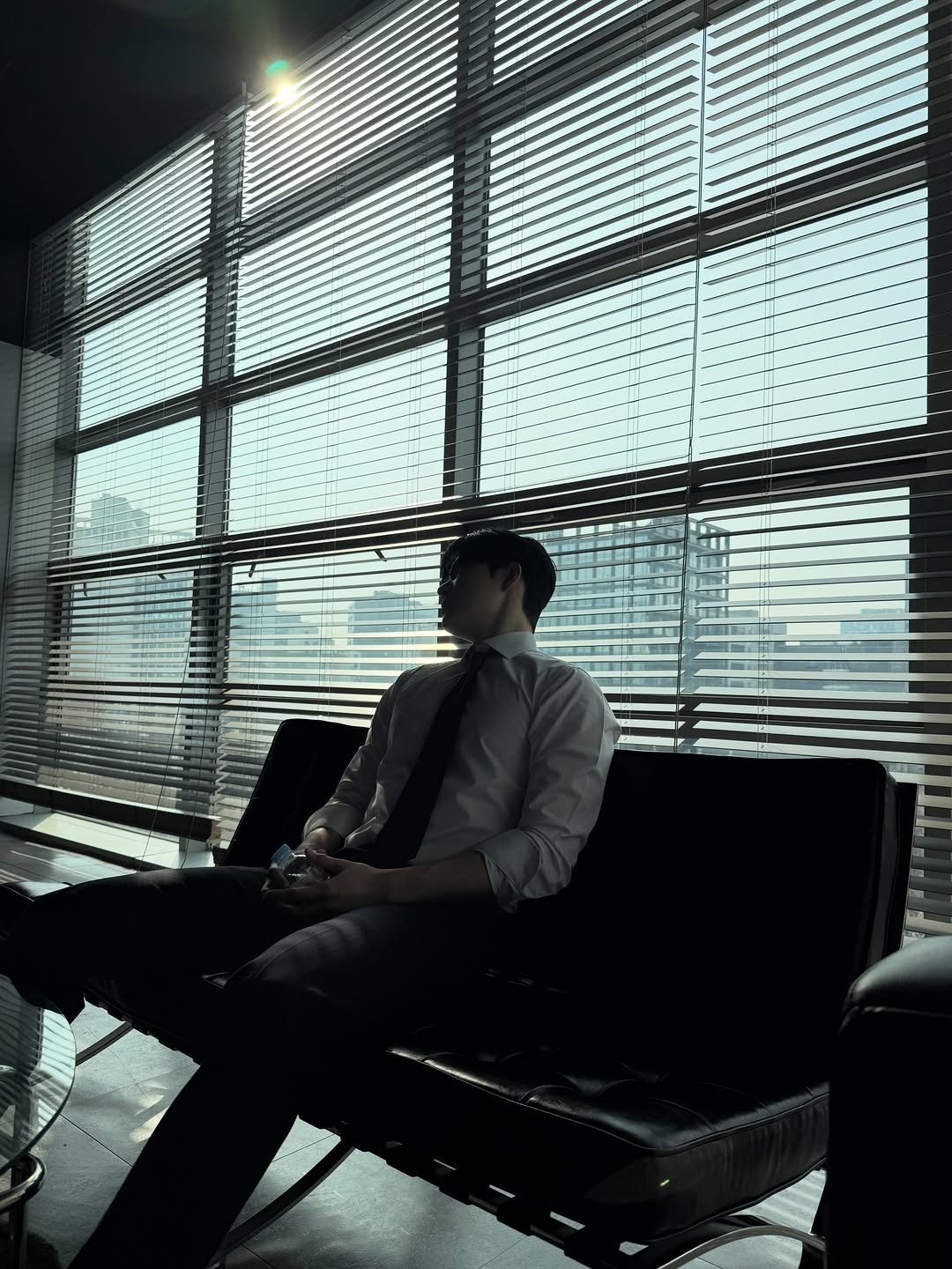 Photo by 국 동호 on April 26, 2026. May be an image of one or more people, terminal and text.