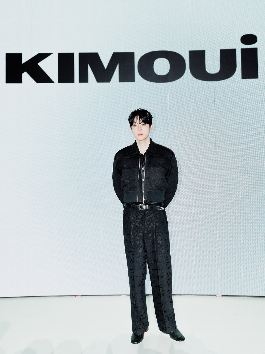 Photo shared by 국 동호 on February 06, 2026 tagging @kimoui_official. May be an image of overcoat, jumpsuit and text that says 'KIMOUI bui'.