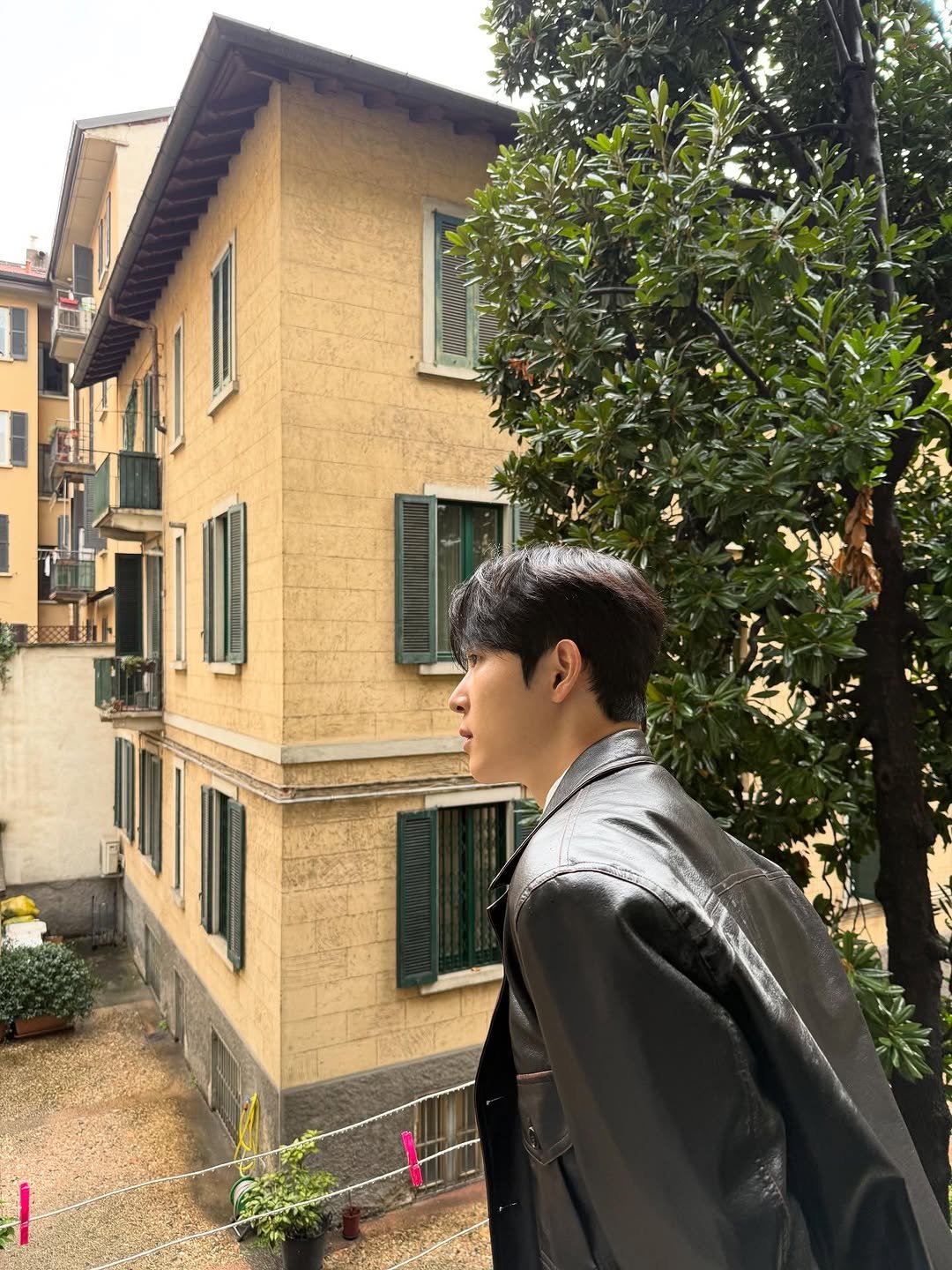 Photo shared by 국 동호 on October 16, 2025 tagging @airbnb. May be an image of the Arno River and text.