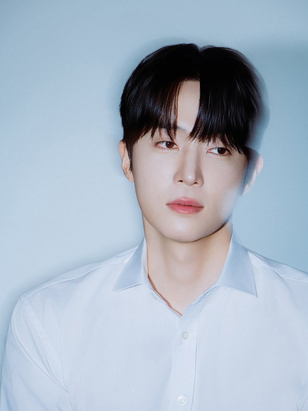 Photo by 국 동호 on March 20, 2026. May be an image of bolo tie and text.