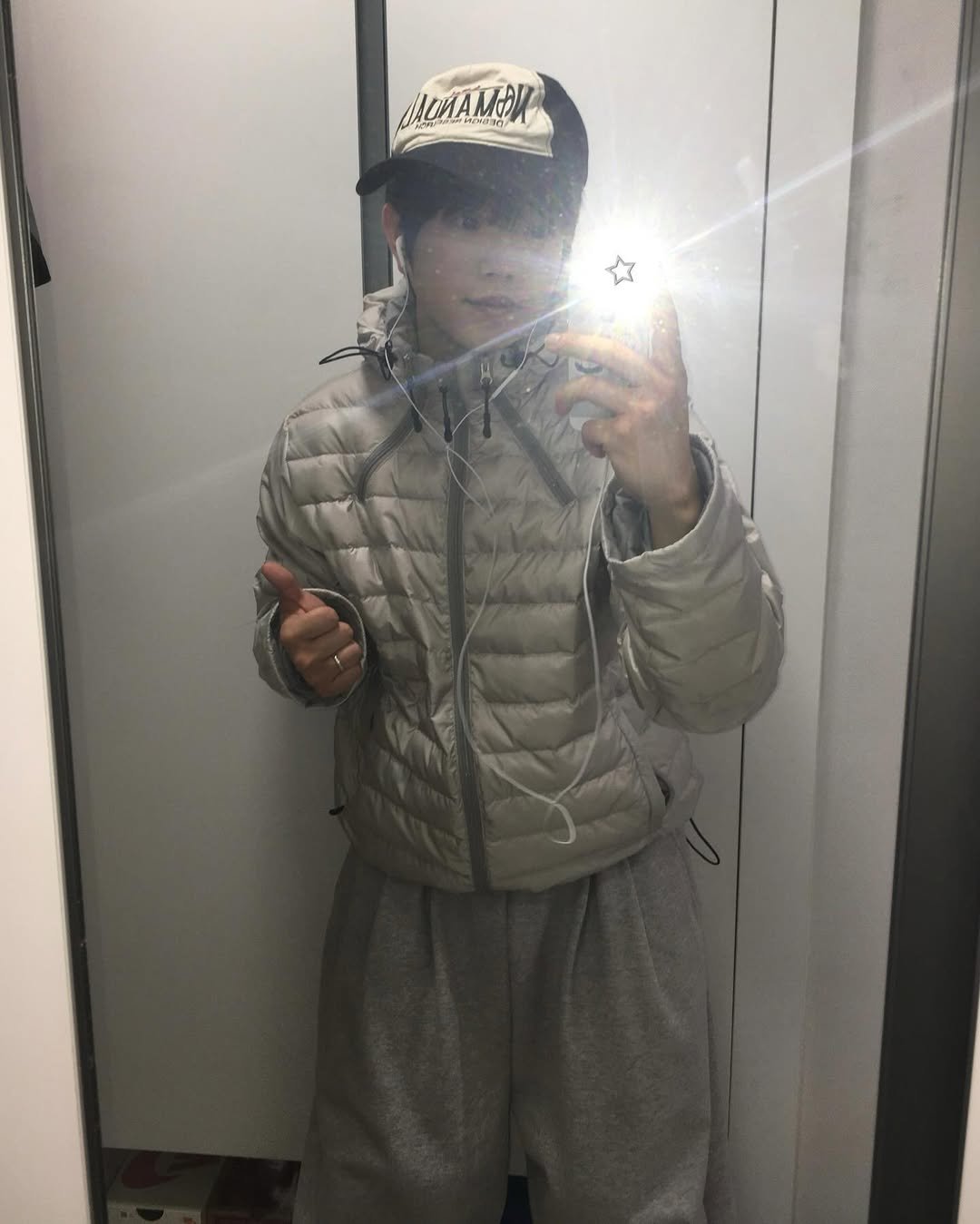 Photo shared by 투븐 / TOVN on November 17, 2024 tagging @tovn_official.